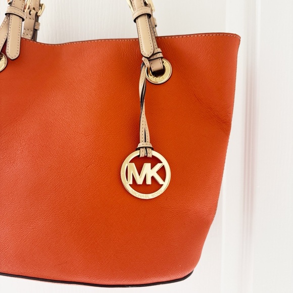 MICHAEL KORS Orange Leather Tote Bag With Adjustable Straps 14”x10.5”x6” - Picture 2 of 11
